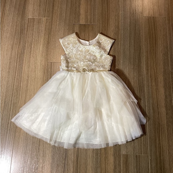 JONA MICHELLE Cream Lace Girls Formal Dress – Size 5 - Picture 1 of 9